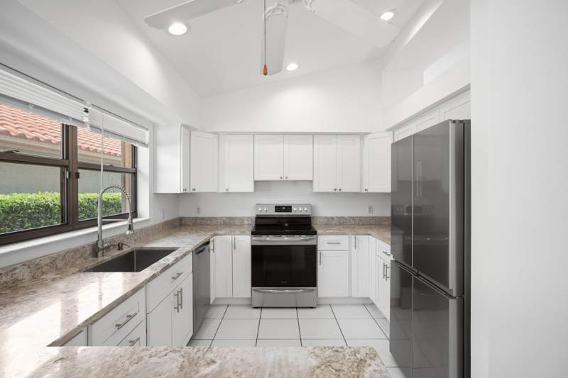 2 bedroom Single Family Residence at 2735 SW Mariposa Circle, La Mariposa, Palm City — photo 3