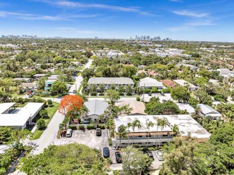 3421 NE 15th Avenue #8, Oakland Park FL - photo 11 of 57