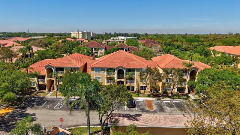 2 bedroom Condominium at 5550 NW 61st Street #516, Club Caribe Condo, Coconut Creek — photo 3