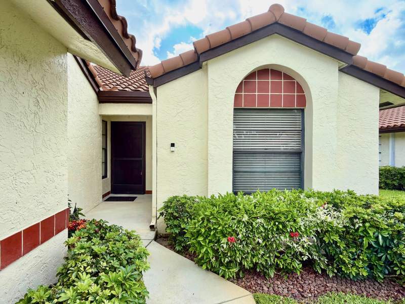 3 bedroom Villa at 10975 Dolphin Palm Court #B, Palm Chase Condo, Boynton Beach — photo 2