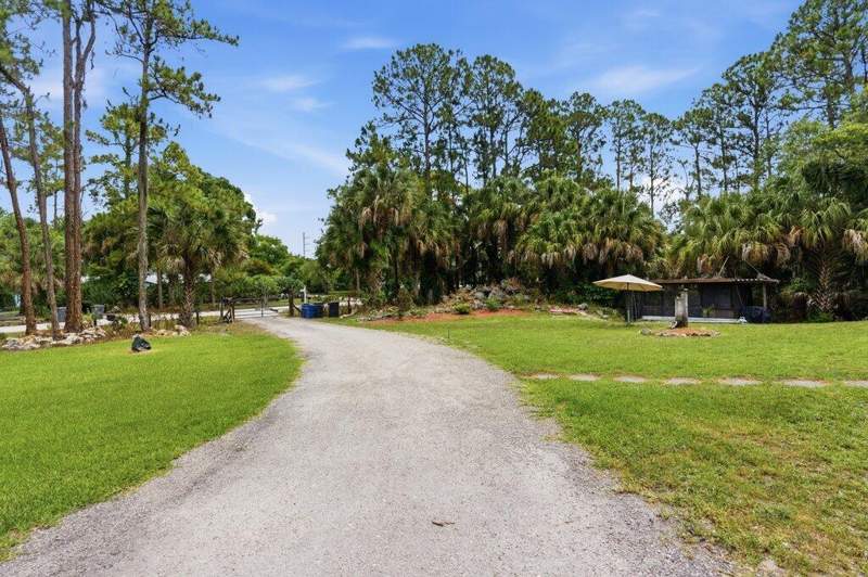 4 bedroom Single Family Residence at 16888 Hialeah Drive, Loxahatchee, The Acreage — photo 5
