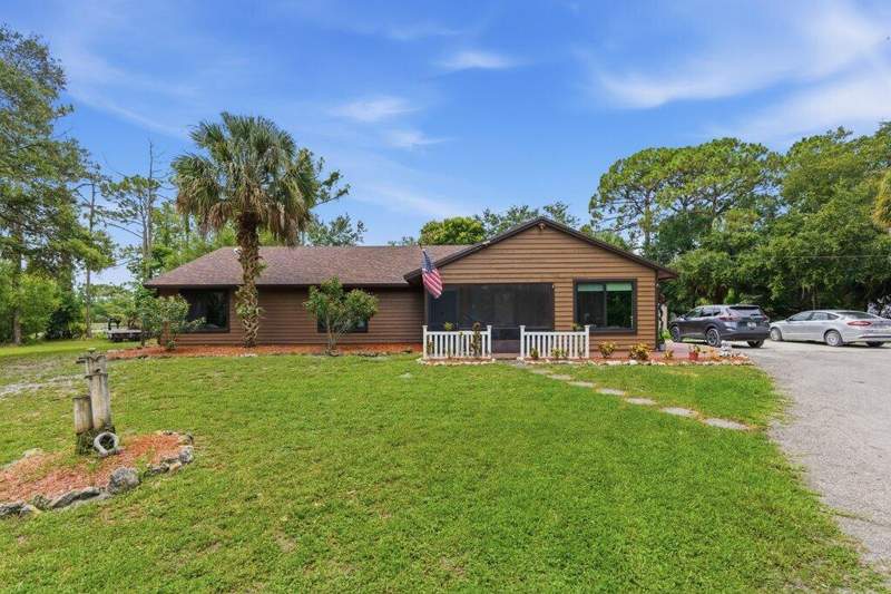 4 bedroom Single Family Residence at 16888 Hialeah Drive, Loxahatchee, The Acreage — photo 2
