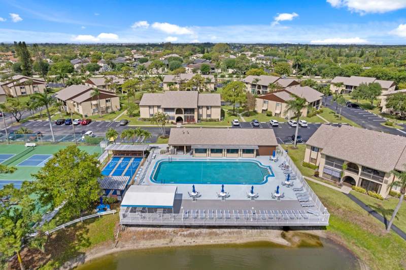 2 bedroom Condominium at 337 Pine Ridge Circle #D-2, Pine Ridge III Condo, Greenacres — photo 3