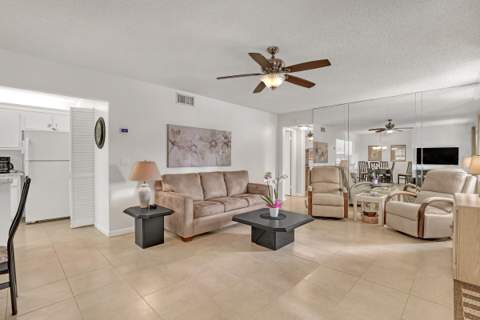 337 Pine Ridge Circle #D-2, Greenacres FL - photo 11 of 63