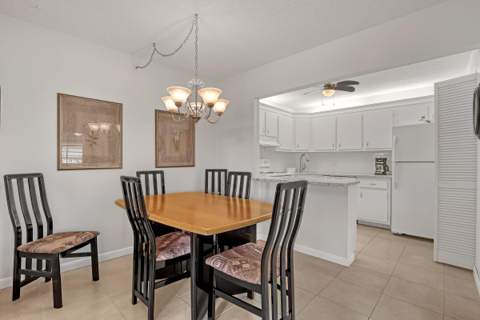 337 Pine Ridge Circle #D-2, Greenacres FL - photo 12 of 63