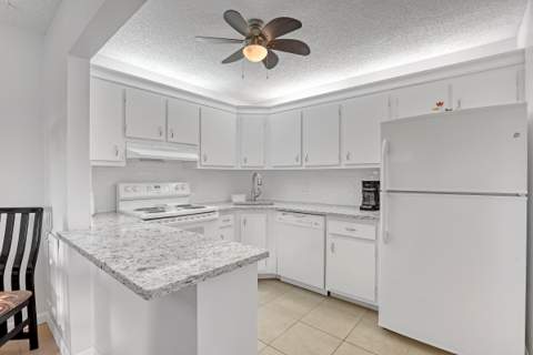 337 Pine Ridge Circle #D-2, Greenacres FL - photo 13 of 63