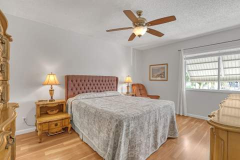 337 Pine Ridge Circle #D-2, Greenacres FL - photo 19 of 63
