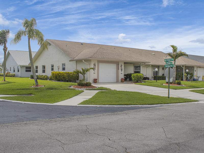 2 bedroom Townhouse at 3290 Belleville Road #3290, Cypress Lakes 9, West Palm Beach — photo 2