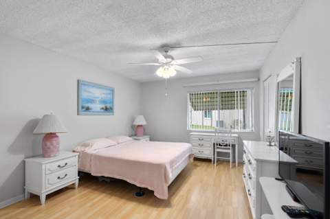 336 Pine Ridge Circle #B-1, Greenacres FL - photo 15 of 30