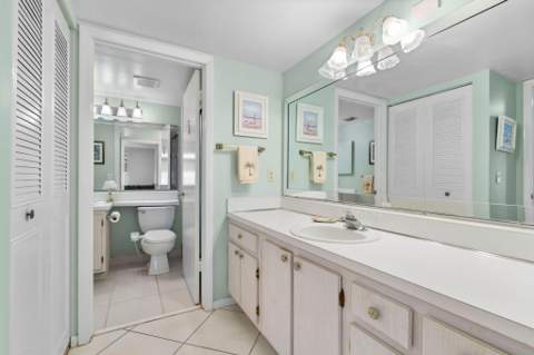 336 Pine Ridge Circle #B-1, Greenacres FL - photo 17 of 30