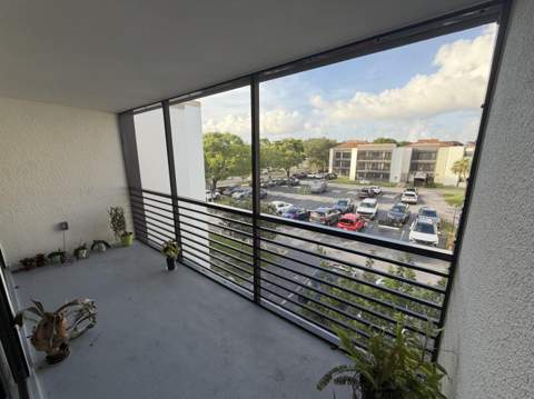 4040 N Hills Drive #35, Hollywood FL - photo 16 of 44