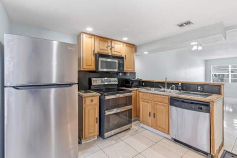 3777 NW 78th Avenue #1b, Davie FL - photo 9 of 23