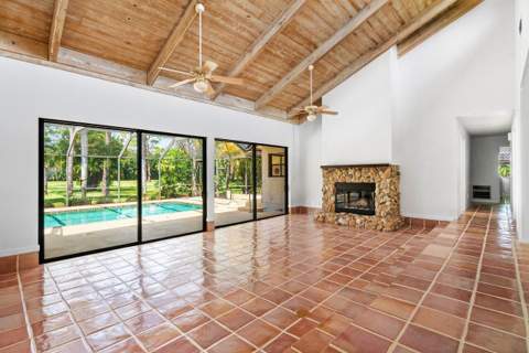 9405 Dundee Drive, Lake Worth FL - photo 10 of 41