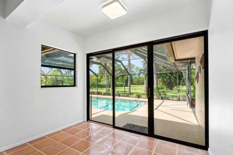 9405 Dundee Drive, Lake Worth FL - photo 18 of 41