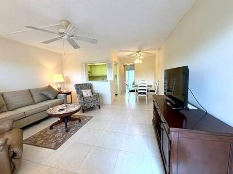 116 Windsor F, West Palm Beach FL - photo 8 of 41