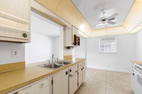1714 SW 19th Drive, Boynton Beach FL - photo 8 of 46