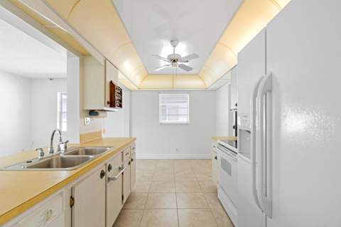 1714 SW 19th Drive, Boynton Beach FL - photo 9 of 46