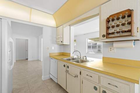 1714 SW 19th Drive, Boynton Beach FL - photo 6 of 46
