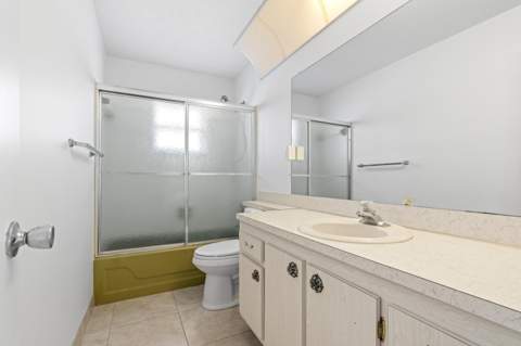 1714 SW 19th Drive, Boynton Beach FL - photo 17 of 46