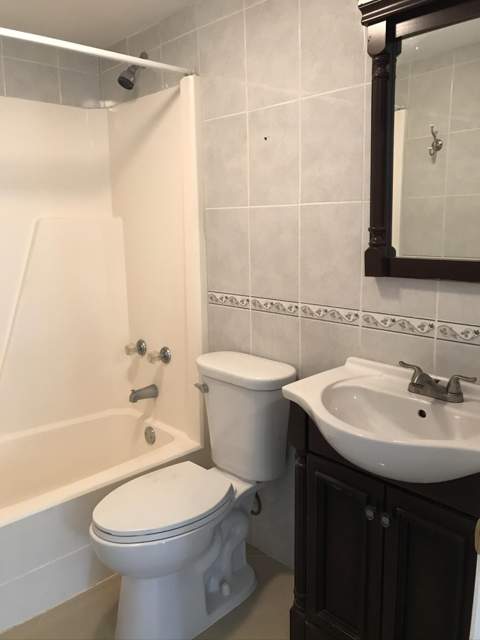 1534 Royal Forest Court, West Palm Beach FL - photo 10 of 25