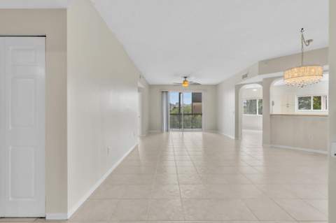 7775 Southampton Terrace #307, Tamarac FL - photo 14 of 76