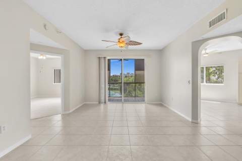 7775 Southampton Terrace #307, Tamarac FL - photo 13 of 76