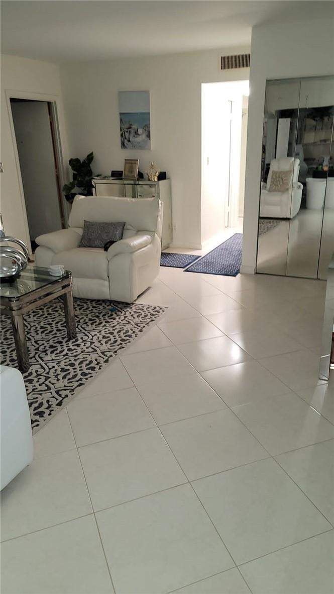 2 bedroom Condominium at 6574 Burning Wood Drive #101, Woodhaven Condo, Boca Raton — photo 4