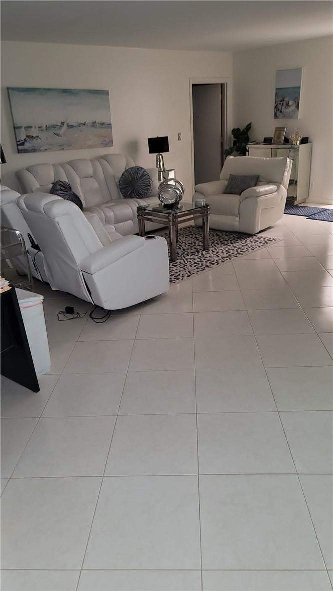 2 bedroom Condominium at 6574 Burning Wood Drive #101, Woodhaven Condo, Boca Raton — photo 5