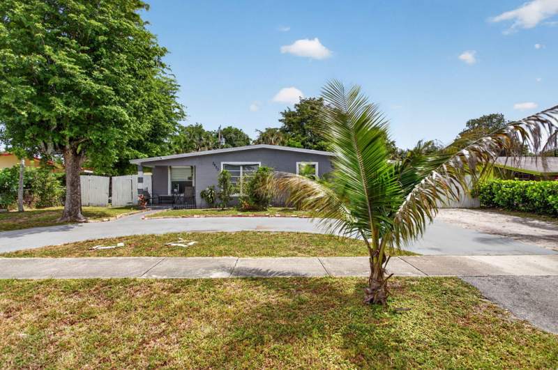 4 bedroom Single Family Residence at 3420 NW 5th Court, New Browardale 1st Add, Lauderhill — photo 4