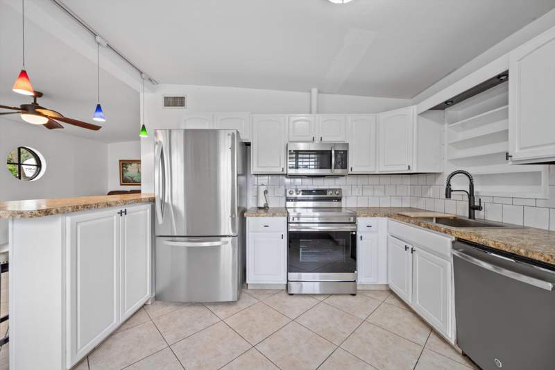 3 bedroom Single Family Residence at 2179 Pepper Road, Forest Hill Village 2, West Palm Beach — photo 4