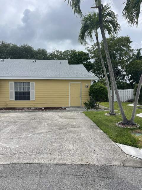 1534 Royal Forest Court, West Palm Beach FL - photo 17 of 25