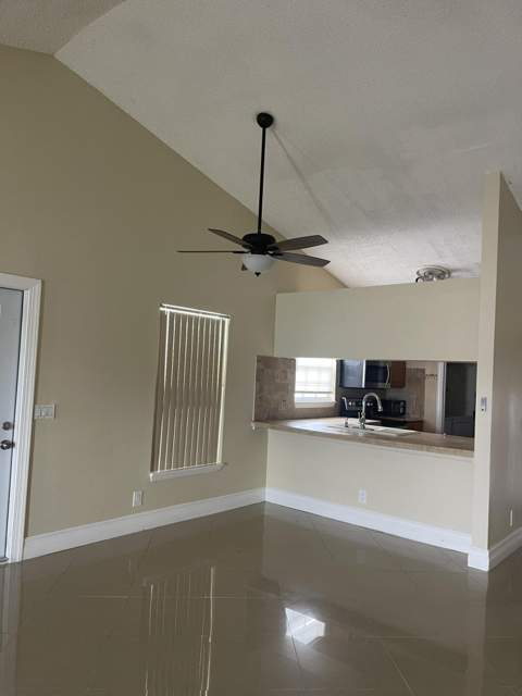 1534 Royal Forest Court, West Palm Beach FL - photo 22 of 25
