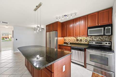 2881 NE 32nd Street #118, Fort Lauderdale FL - photo 6 of 33