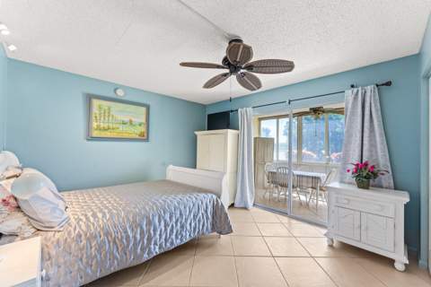 1017 Harwood C, Deerfield Beach FL - photo 7 of 19