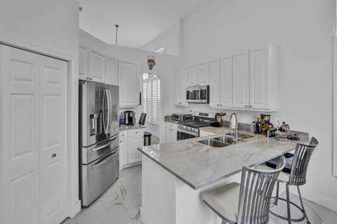 4265 NW 65th Road, Boca Raton FL - photo 7 of 44