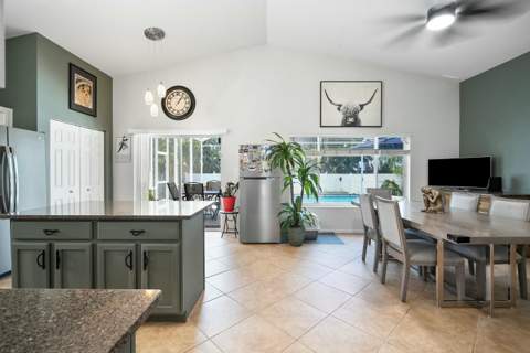 2480 SE Springtree Place, Stuart FL - photo 7 of 39