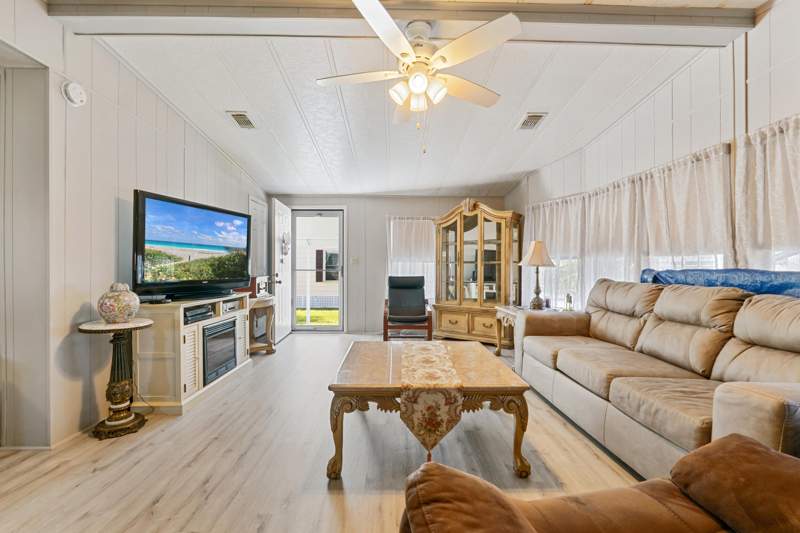 2 bedroom Manufactured Home at 51 Grande Camino Way, Spanish Lakes Country Club, Fort Pierce — photo 4