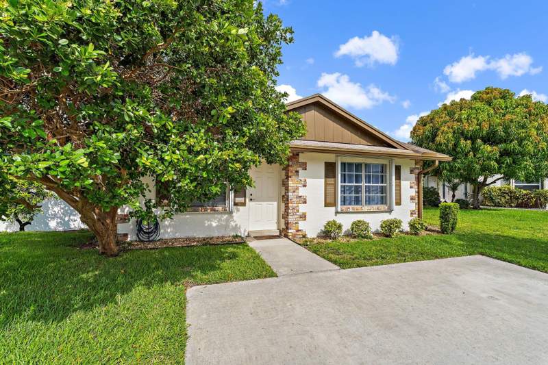 2 bedroom Townhouse at 109 Doe Trail, Indian Creek Ph Iii-B, Jupiter — photo 2