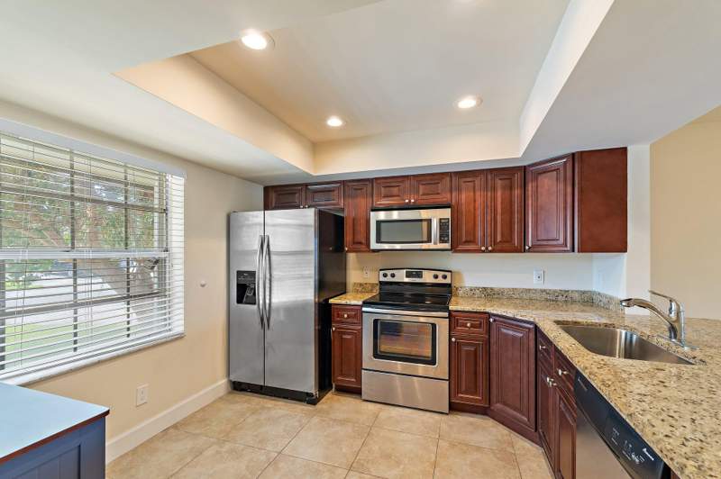 2 bedroom Townhouse at 109 Doe Trail, Indian Creek Ph Iii-B, Jupiter — photo 4