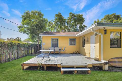 713 NE 35th Street, Oakland Park FL - photo 6 of 23