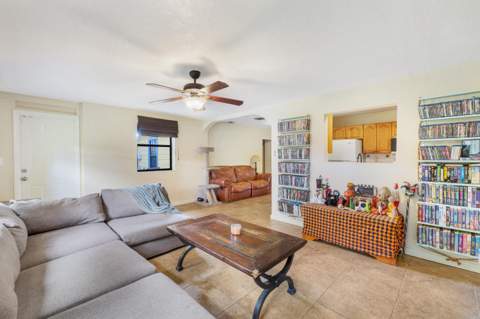 713 NE 35th Street, Oakland Park FL - photo 9 of 23