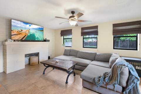 713 NE 35th Street, Oakland Park FL - photo 11 of 23
