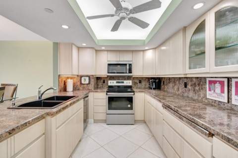 4740 S Ocean Boulevard #202, Highland Beach FL - photo 18 of 58