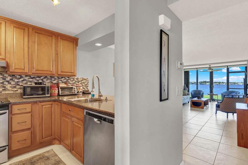 2 bedroom Condominium at 1950 SW Palm City Road #8-106, Circle Bay Yacht Club Condo, Stuart — photo 5