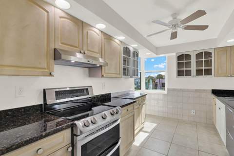 1950 SW Palm City Road #13-301, Stuart FL - photo 15 of 52
