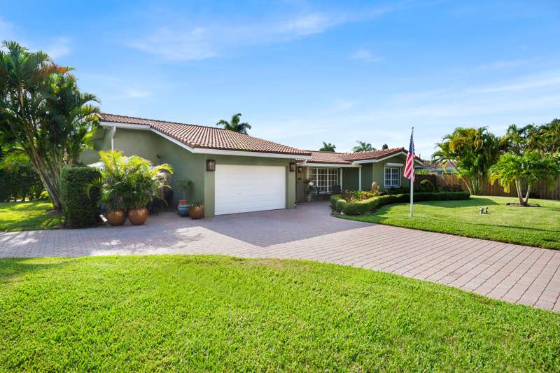 3 bedroom Single Family Residence at 1755 E Terra Mar Drive, Terra Mar Island Estates, Lauderdale-By-The-Sea — photo 2