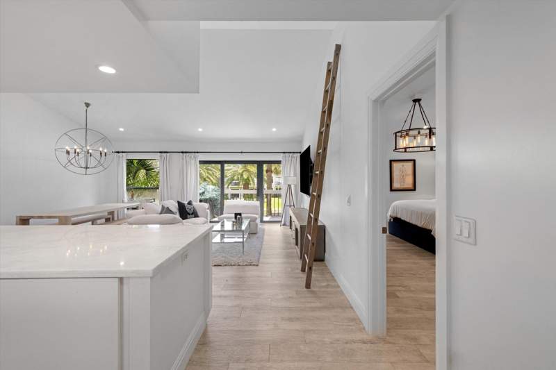 2 bedroom Condominium at 11863 Wimbledon Circle #532, Tennis Lodges, Wellington — photo 3