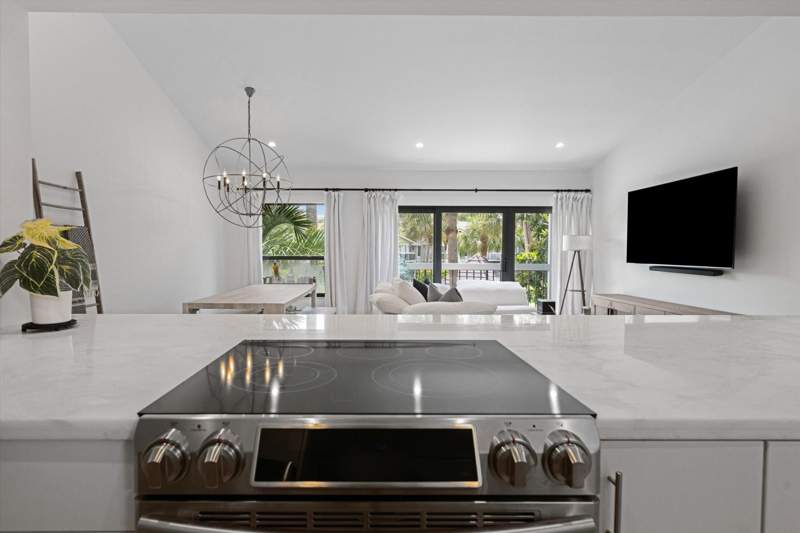 2 bedroom Condominium at 11863 Wimbledon Circle #532, Tennis Lodges, Wellington — photo 5