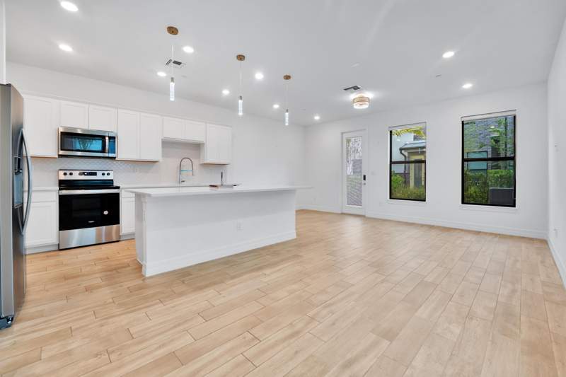 3 bedroom Townhouse at 8358 NW 7th Place, American Express Tract, Plantation — photo 4