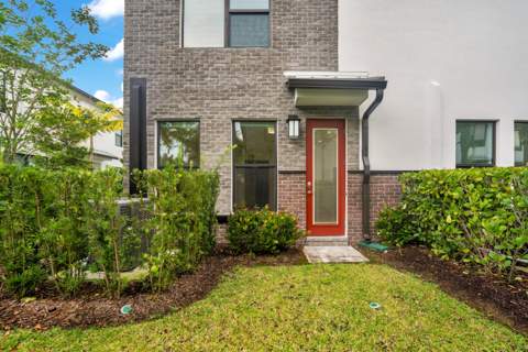 8358 NW 7th Place, Plantation FL - photo 23 of 32